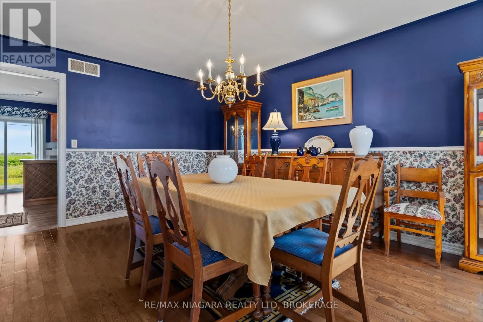 374 NIAGARA STONE ROAD