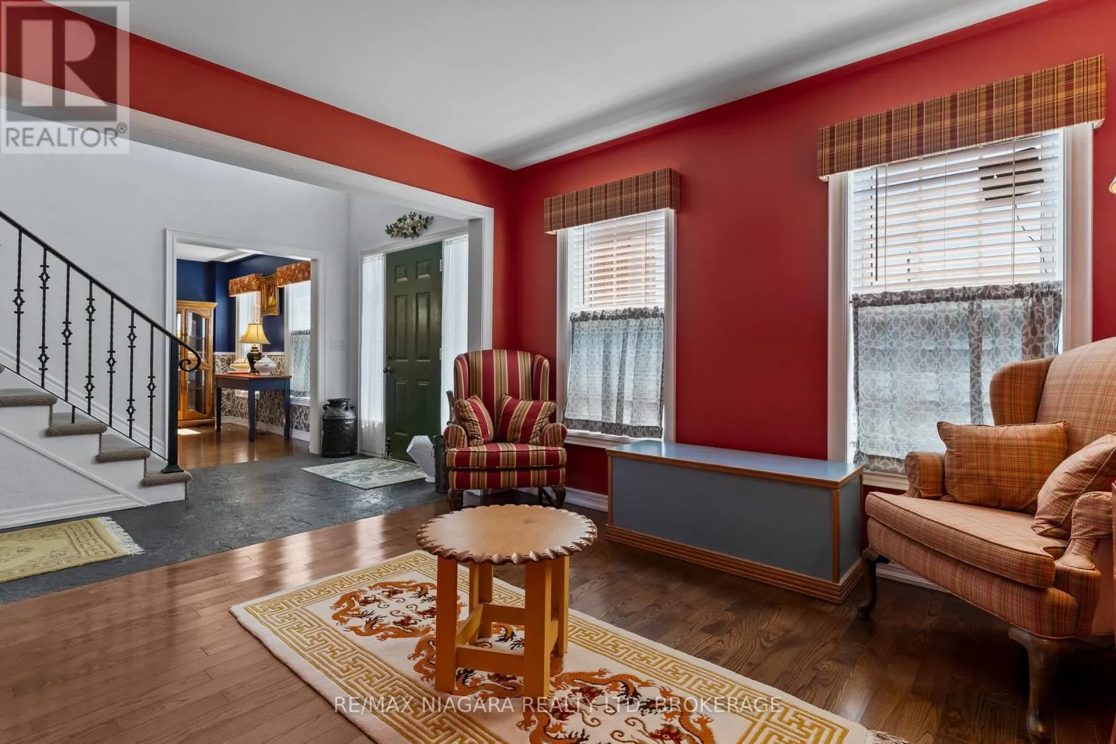 374 NIAGARA STONE ROAD