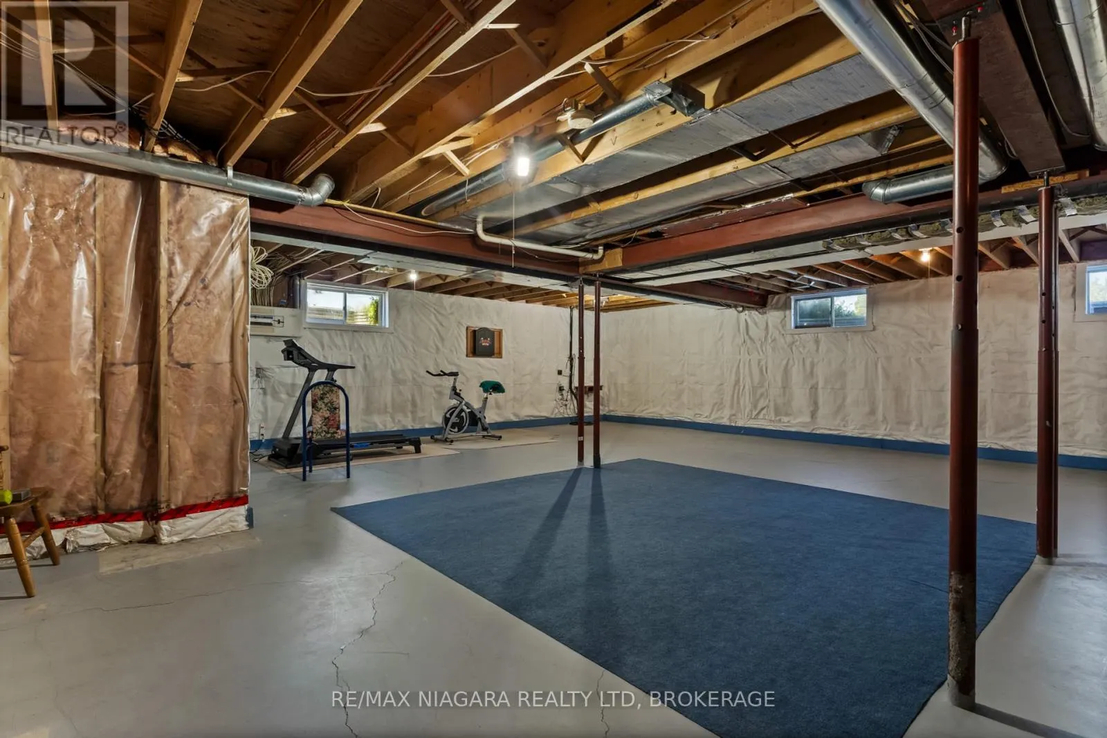374 NIAGARA STONE ROAD