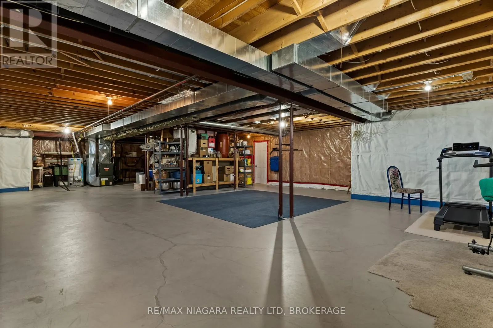374 NIAGARA STONE ROAD