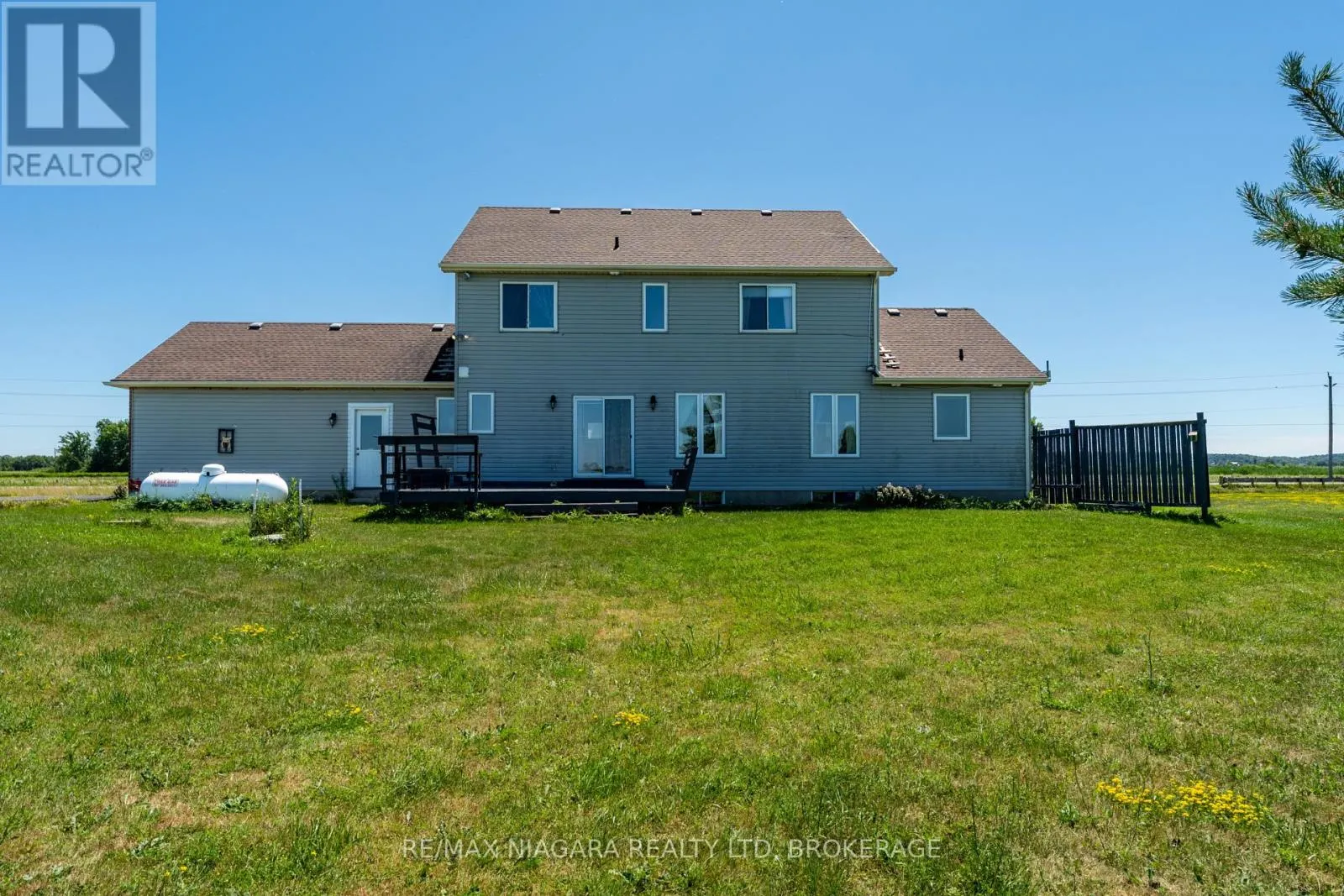 374 NIAGARA STONE ROAD