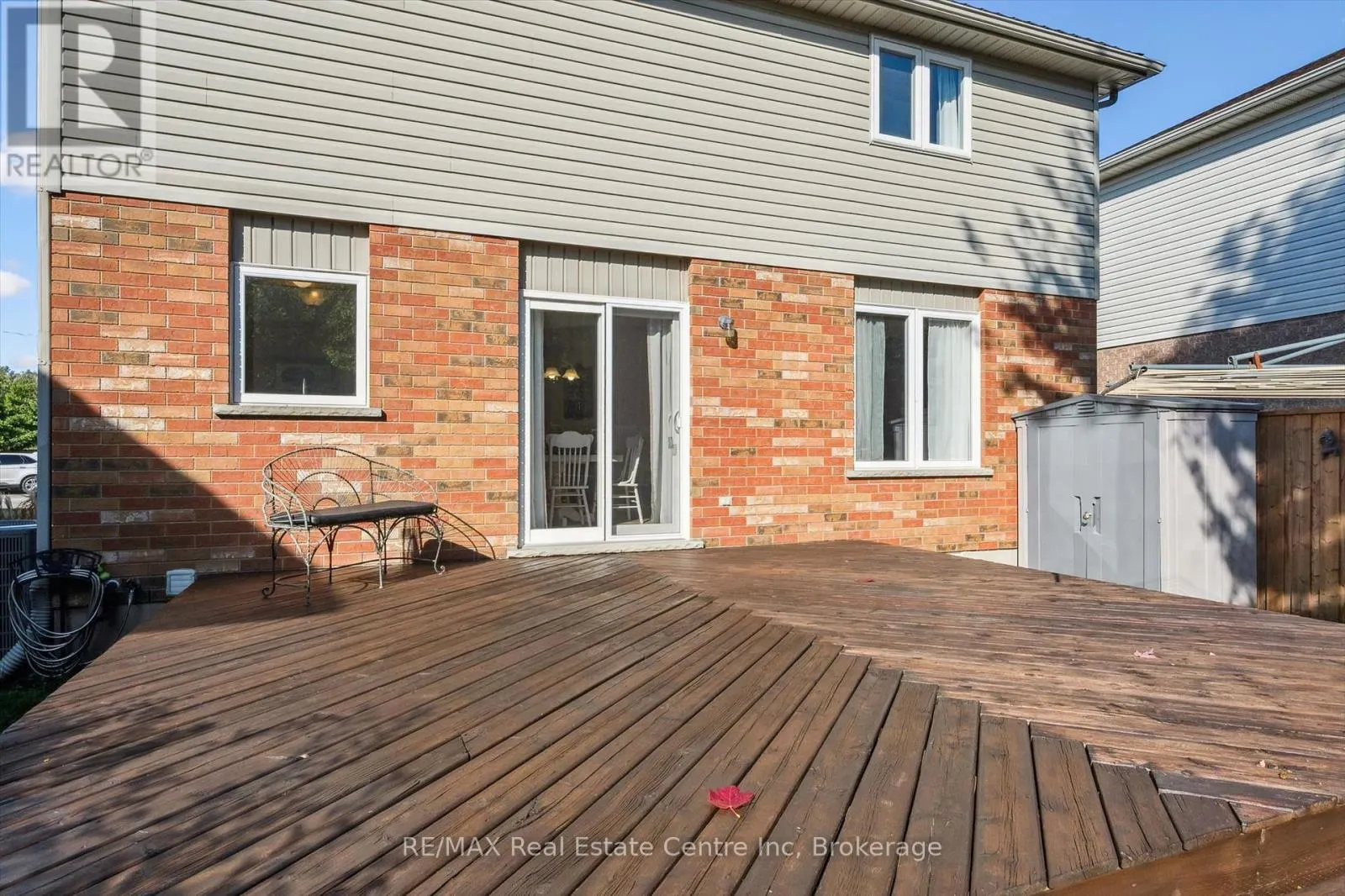 80 CLAIRFIELDS DRIVE W