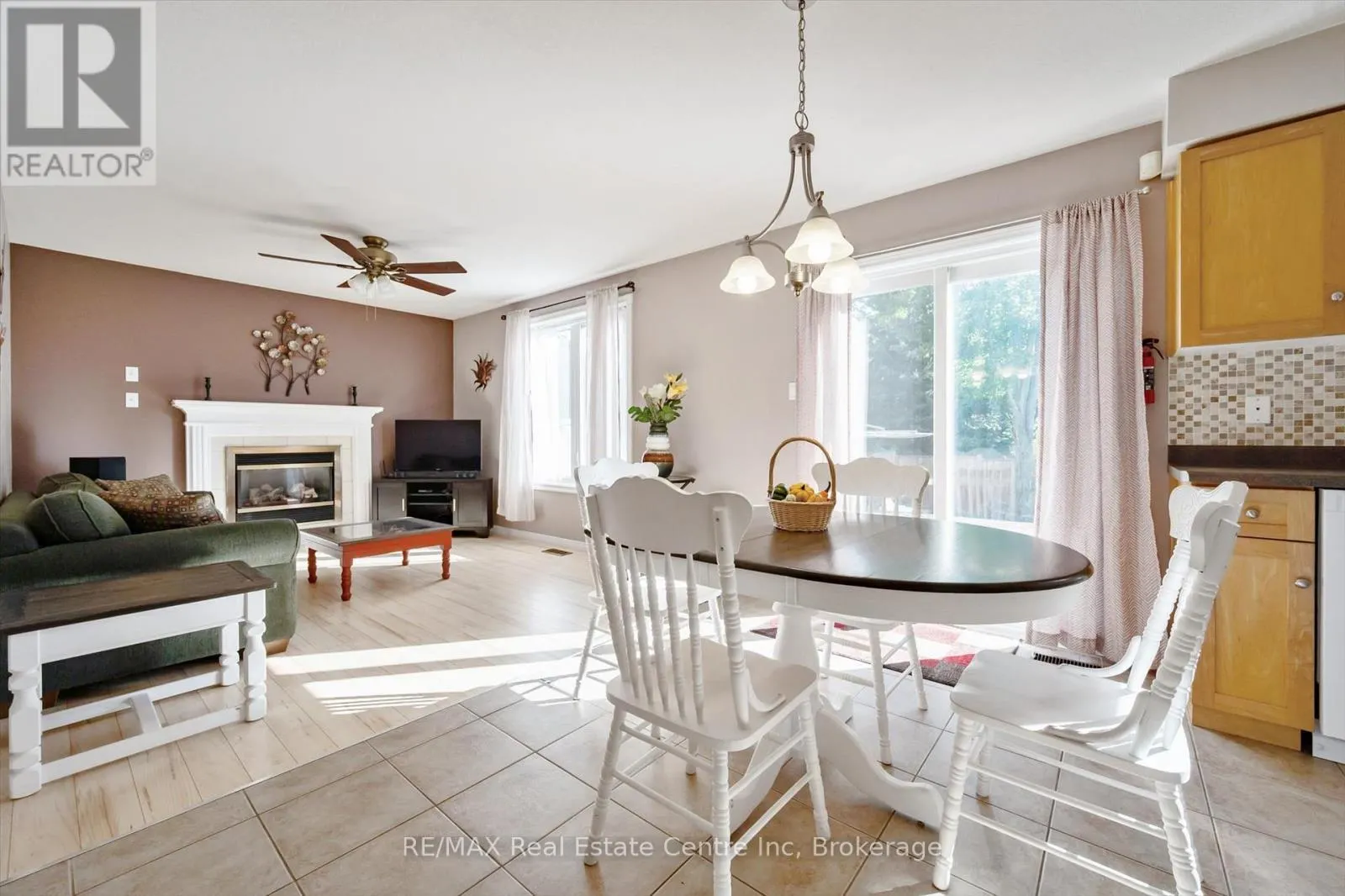 80 CLAIRFIELDS DRIVE W