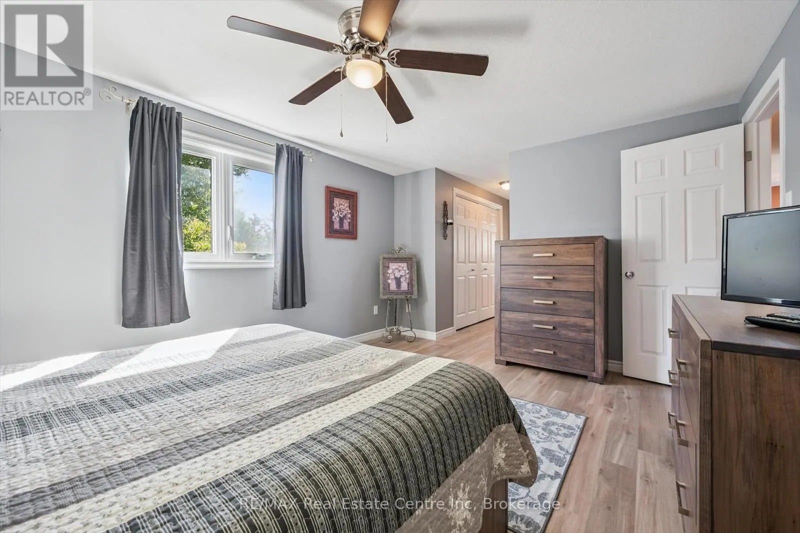 80 CLAIRFIELDS DRIVE W