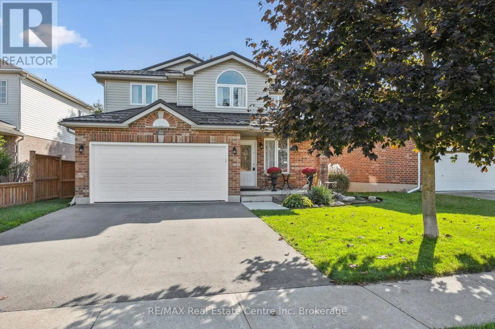 80 CLAIRFIELDS DRIVE W