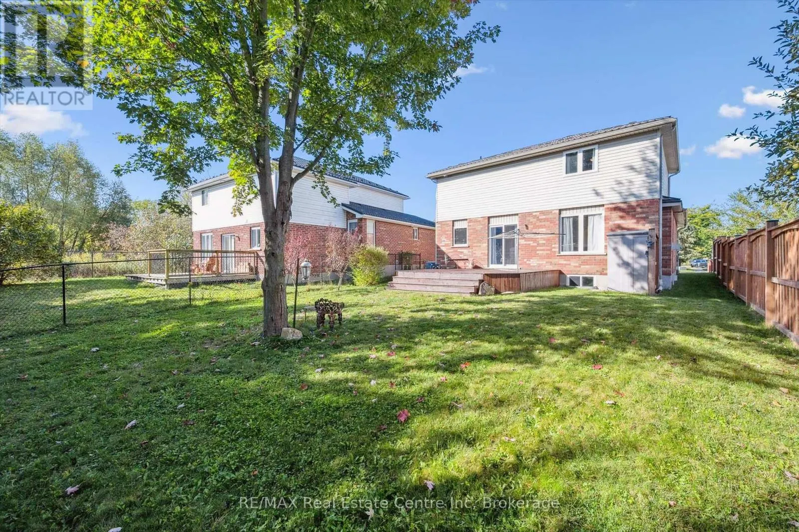80 CLAIRFIELDS DRIVE W