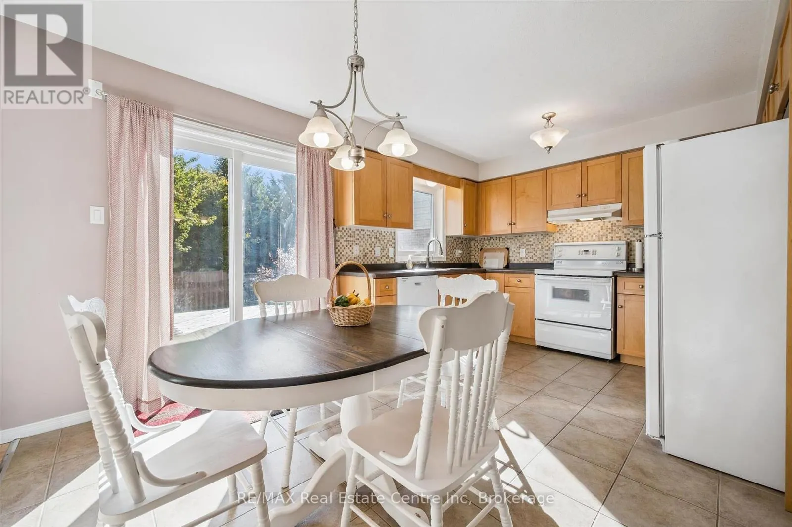 80 CLAIRFIELDS DRIVE W