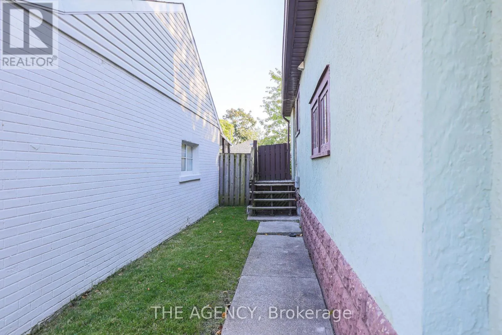 9 WADE STREET