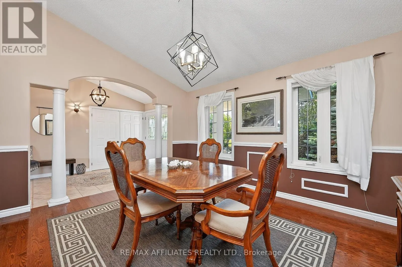 8 HORACE DRIVE