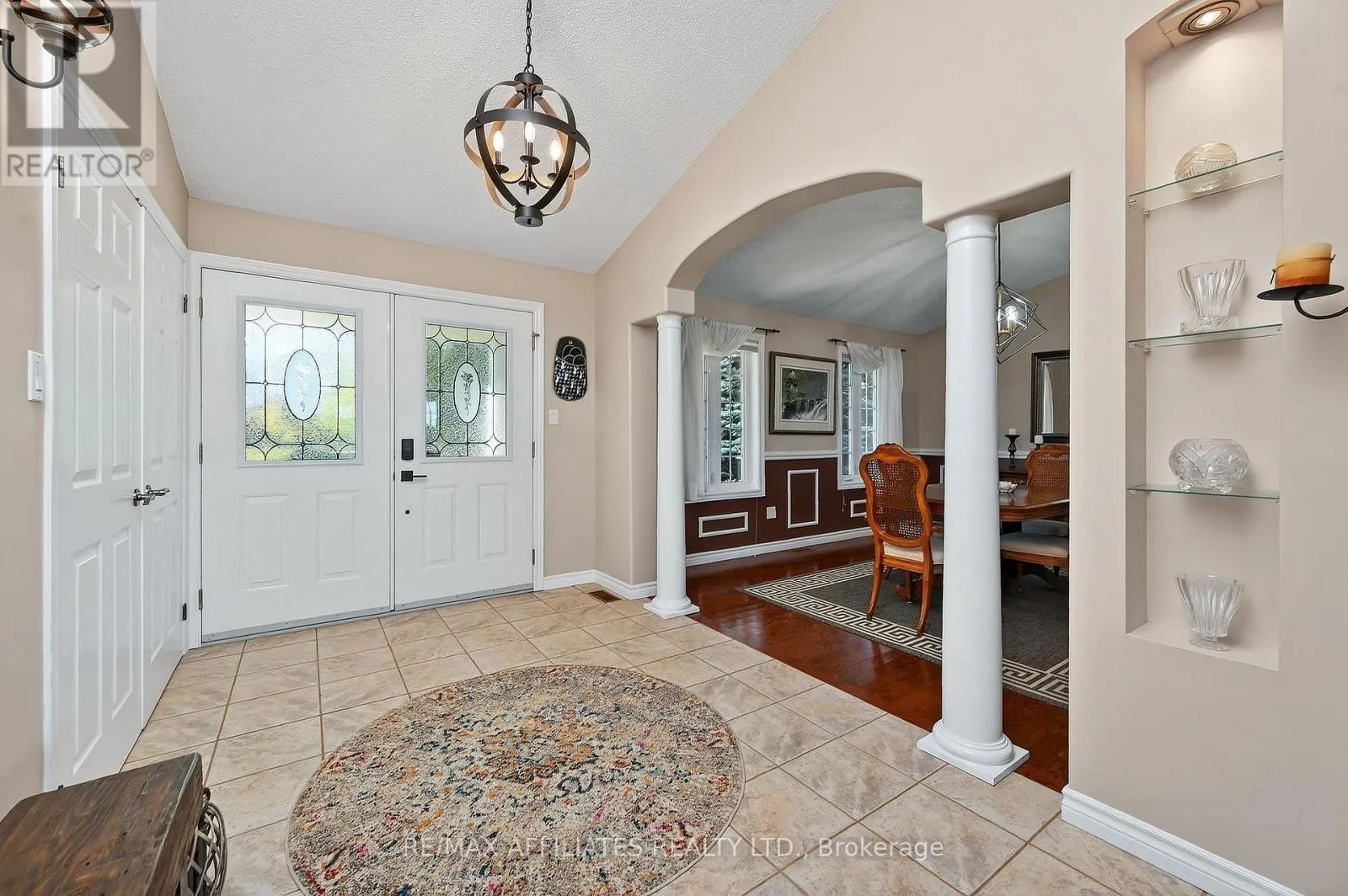 8 HORACE DRIVE