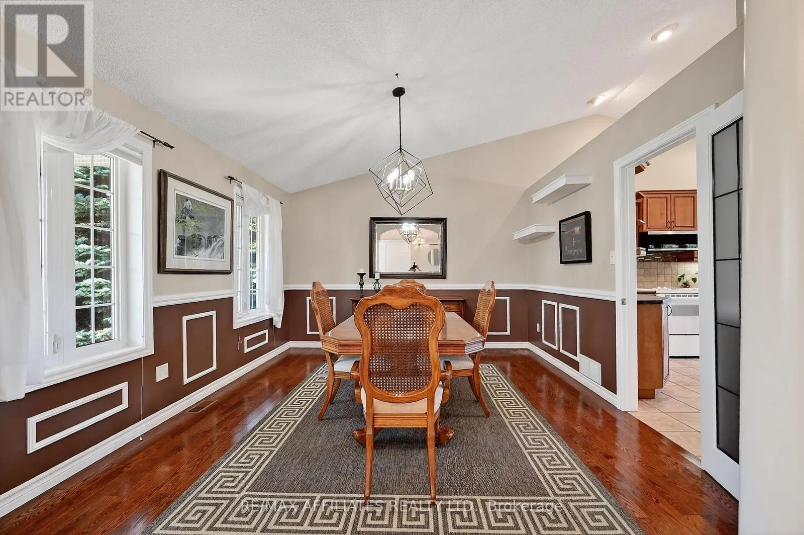 8 HORACE DRIVE