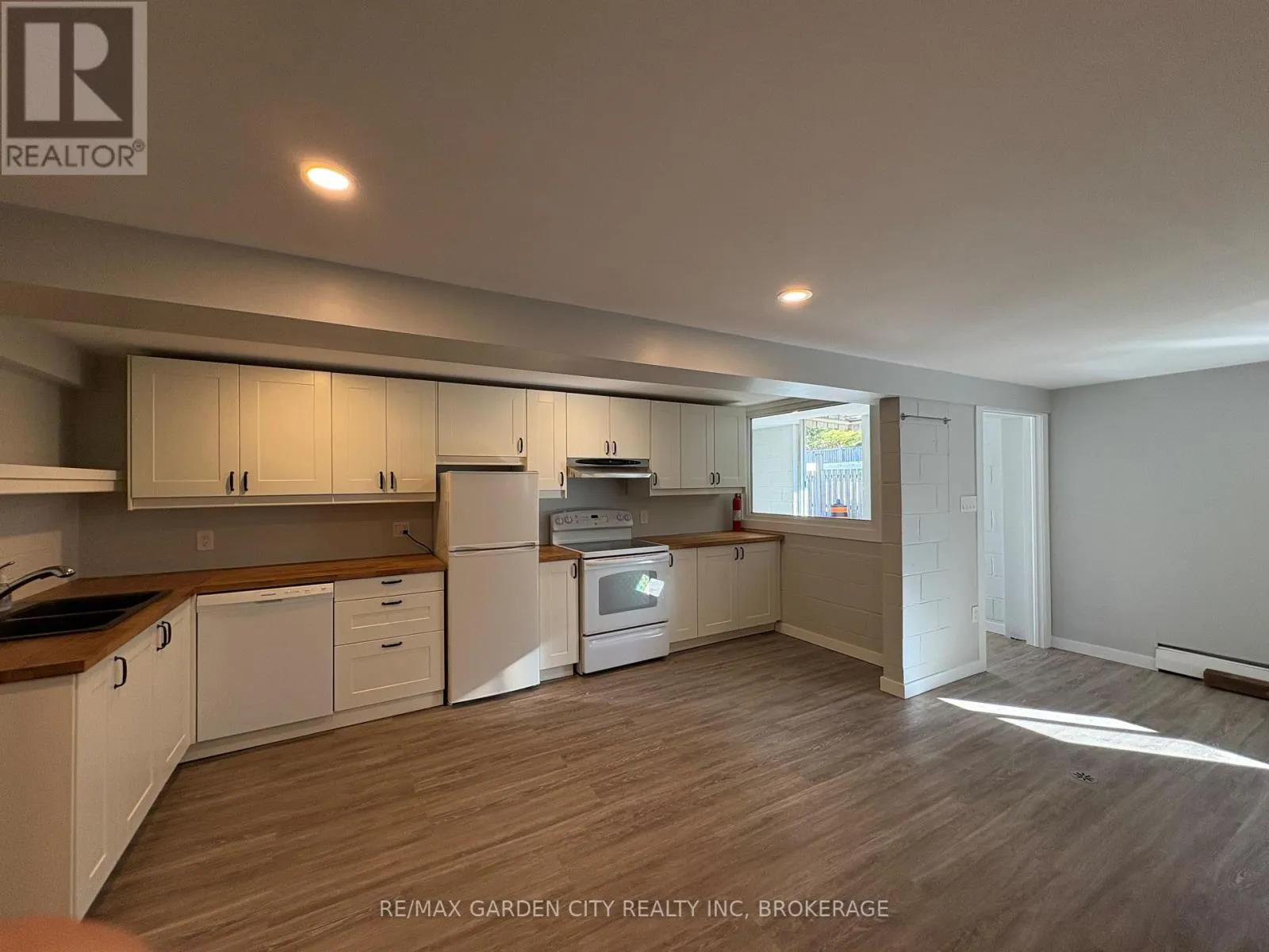 7 - 1419 PELHAM STREET, #7