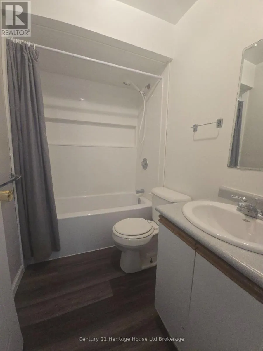 46 - 56 HIAWATHA ROAD, #46
