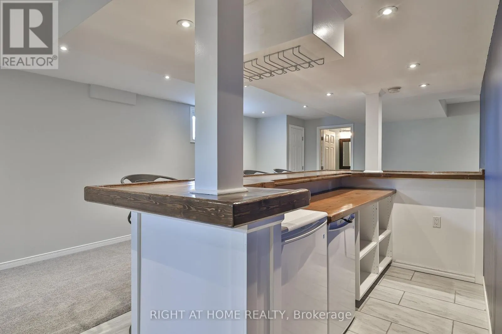 823 GREENLY DRIVE