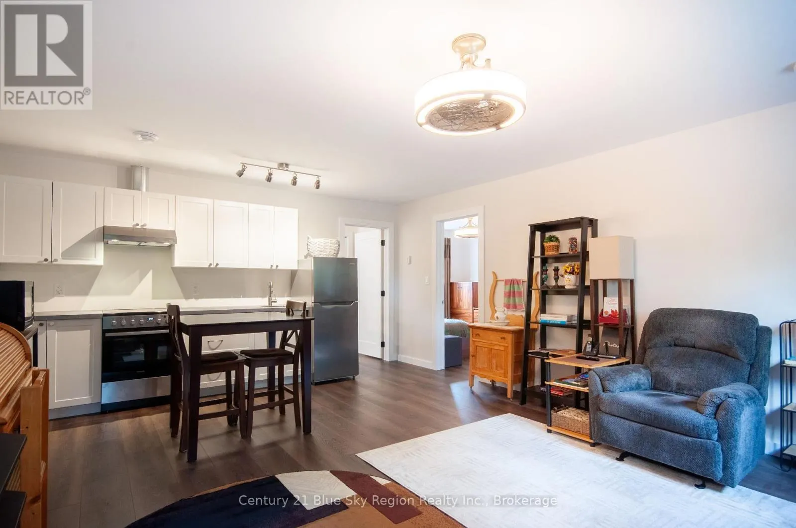 844 MACPHERSON DRIVE