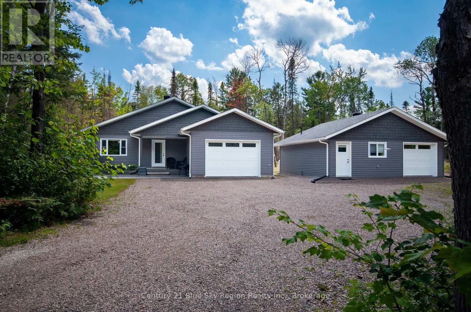 844 MACPHERSON DRIVE