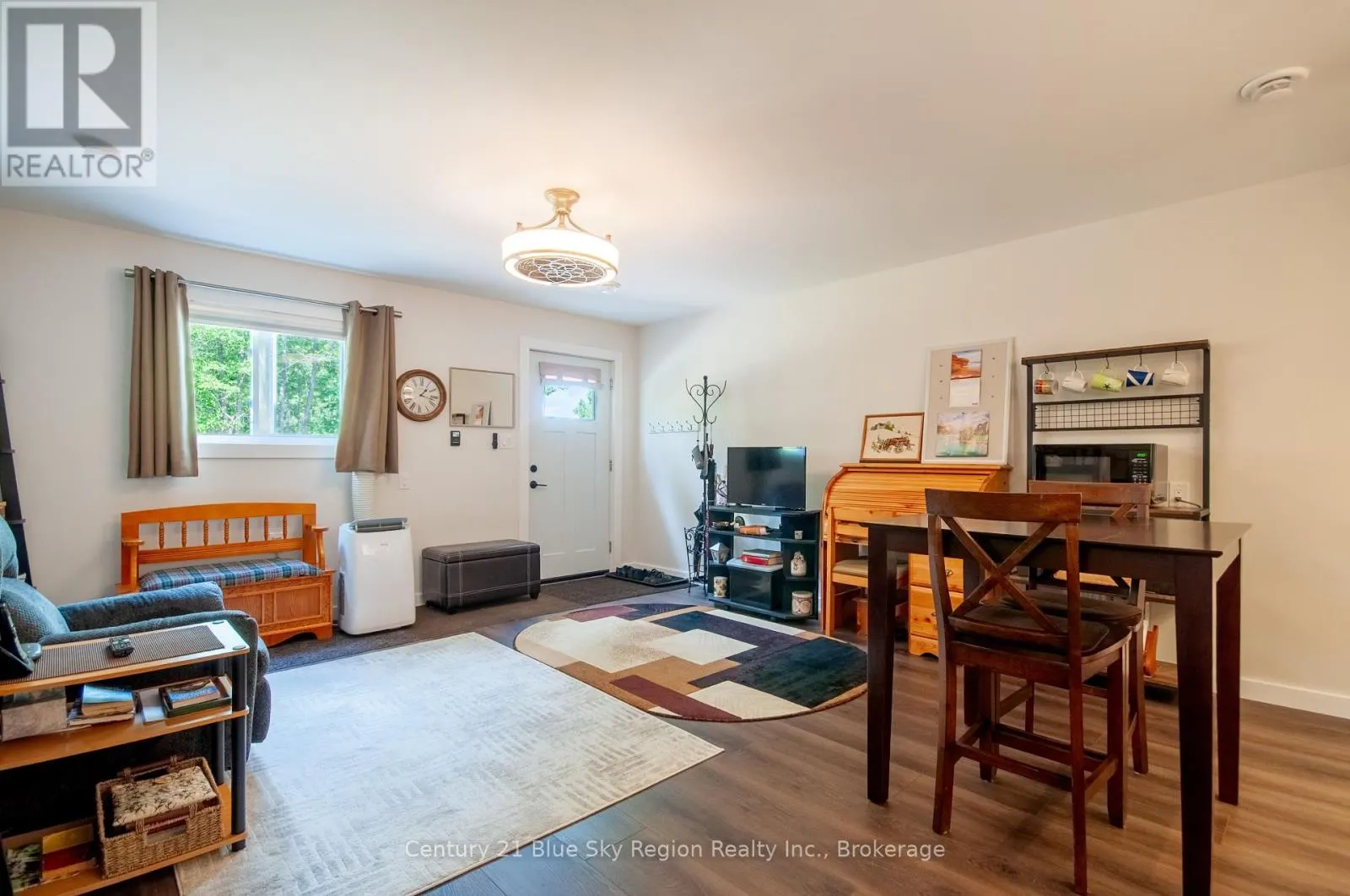 844 MACPHERSON DRIVE