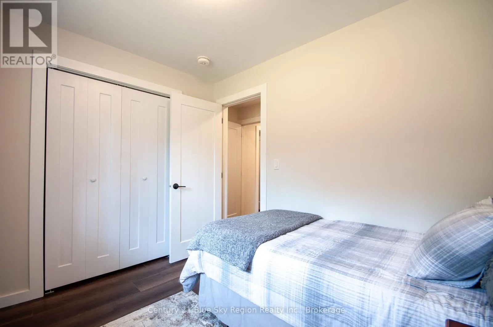 844 MACPHERSON DRIVE