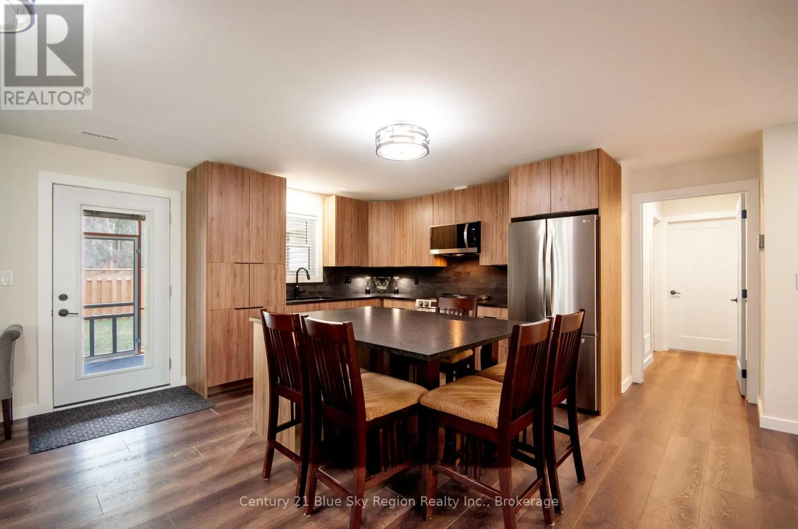 844 MACPHERSON DRIVE