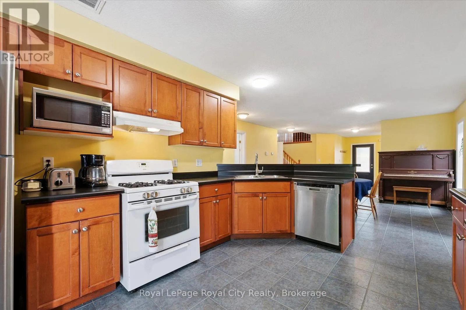 37 SHACKLETON DRIVE