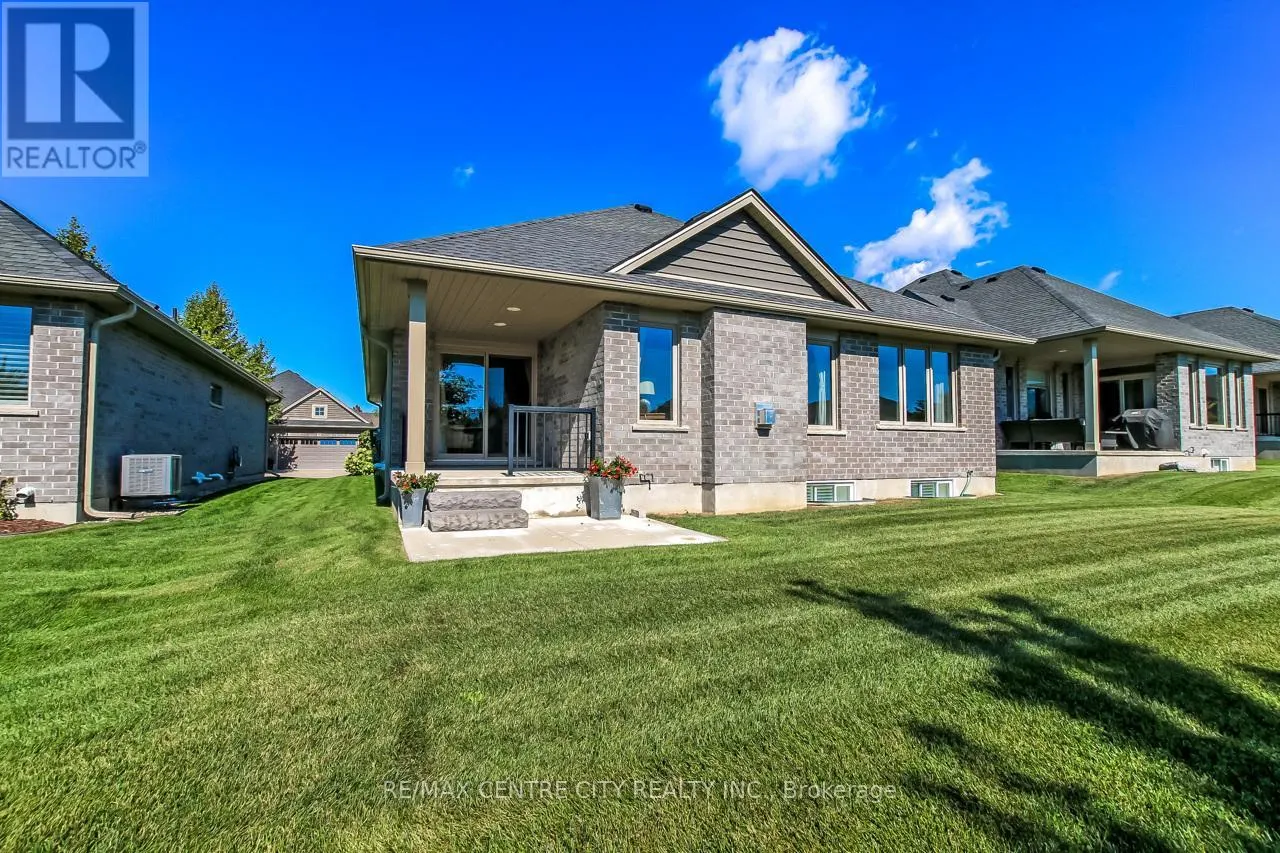 8 - 234 PEACH TREE BOULEVARD, #8