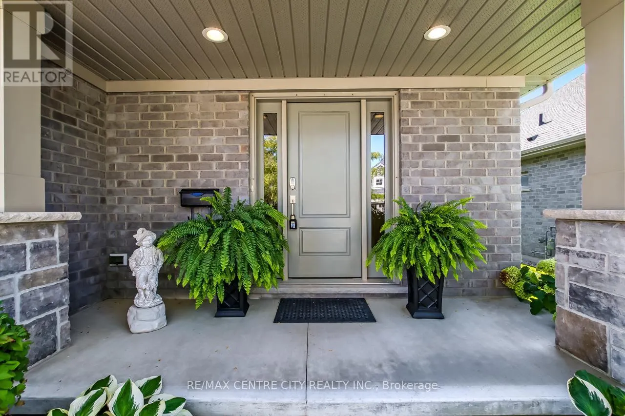 8 - 234 PEACH TREE BOULEVARD, #8