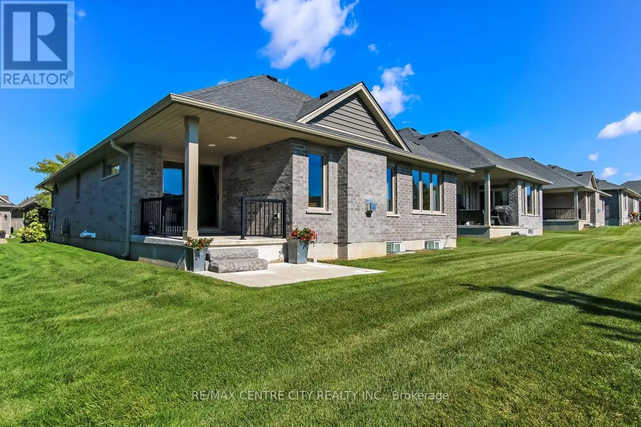 8 - 234 PEACH TREE BOULEVARD, #8