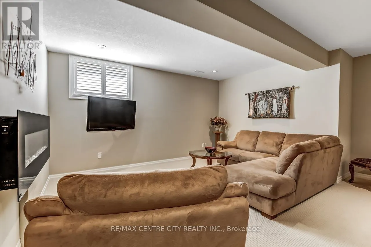 8 - 234 PEACH TREE BOULEVARD, #8