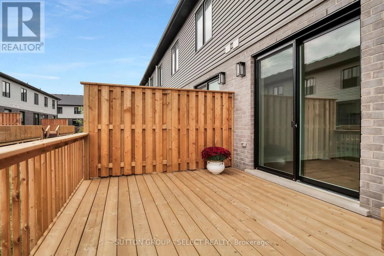 203 - 175 DOAN DRIVE, #203