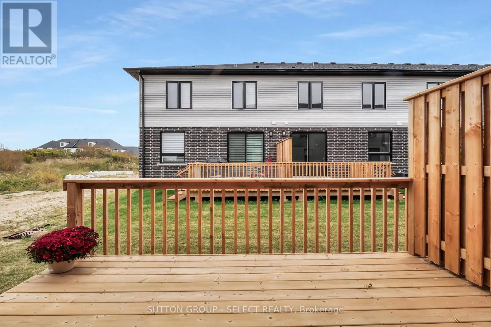 203 - 175 DOAN DRIVE, #203