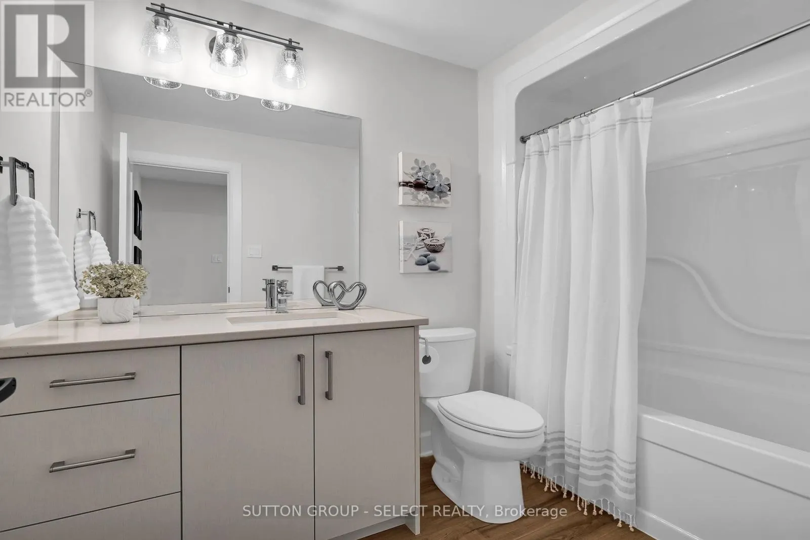 203 - 175 DOAN DRIVE, #203