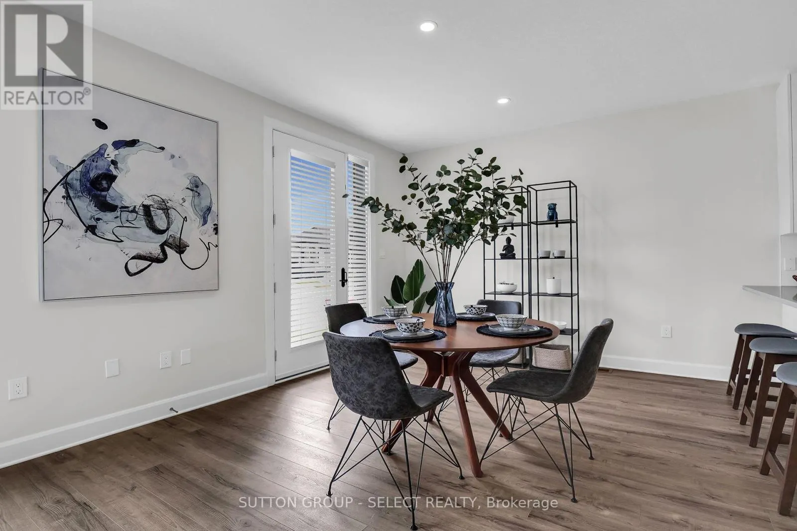 203 - 175 DOAN DRIVE, #203