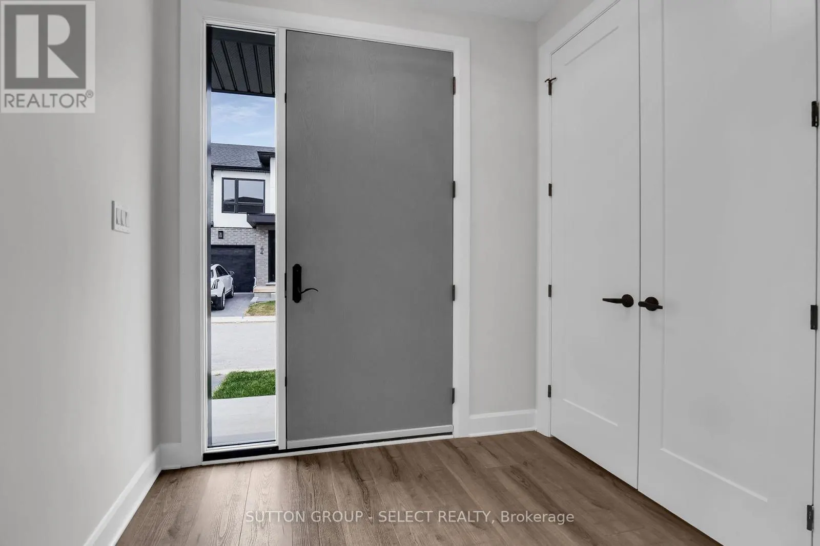 203 - 175 DOAN DRIVE, #203
