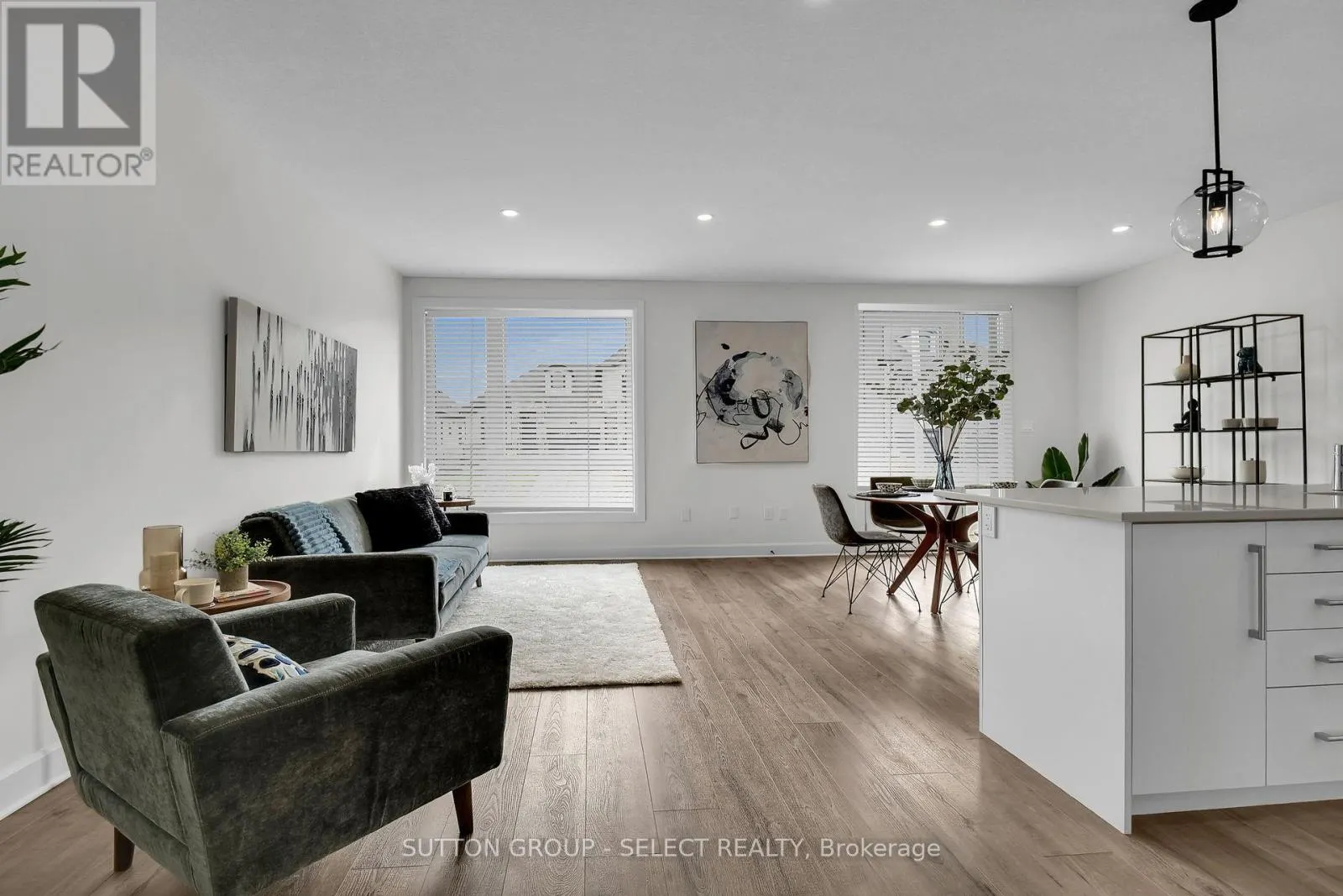 203 - 175 DOAN DRIVE, #203