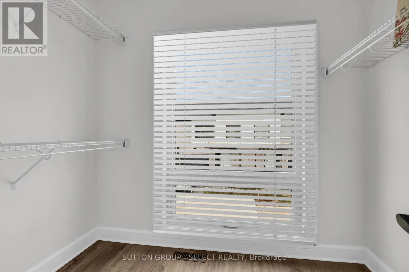 203 - 175 DOAN DRIVE, #203