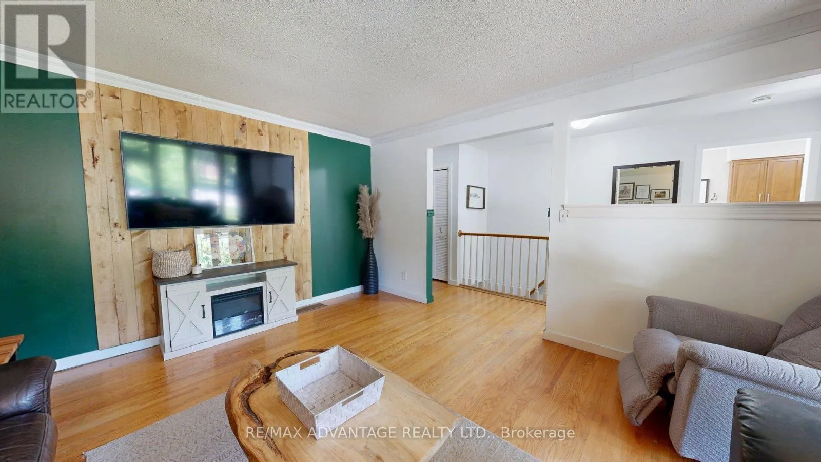 144 ANTRIM CRESCENT