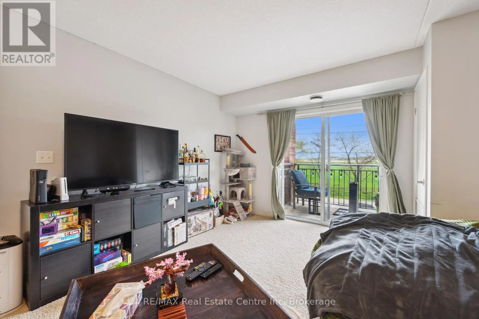303 - 19 WATERFORD DRIVE, #303