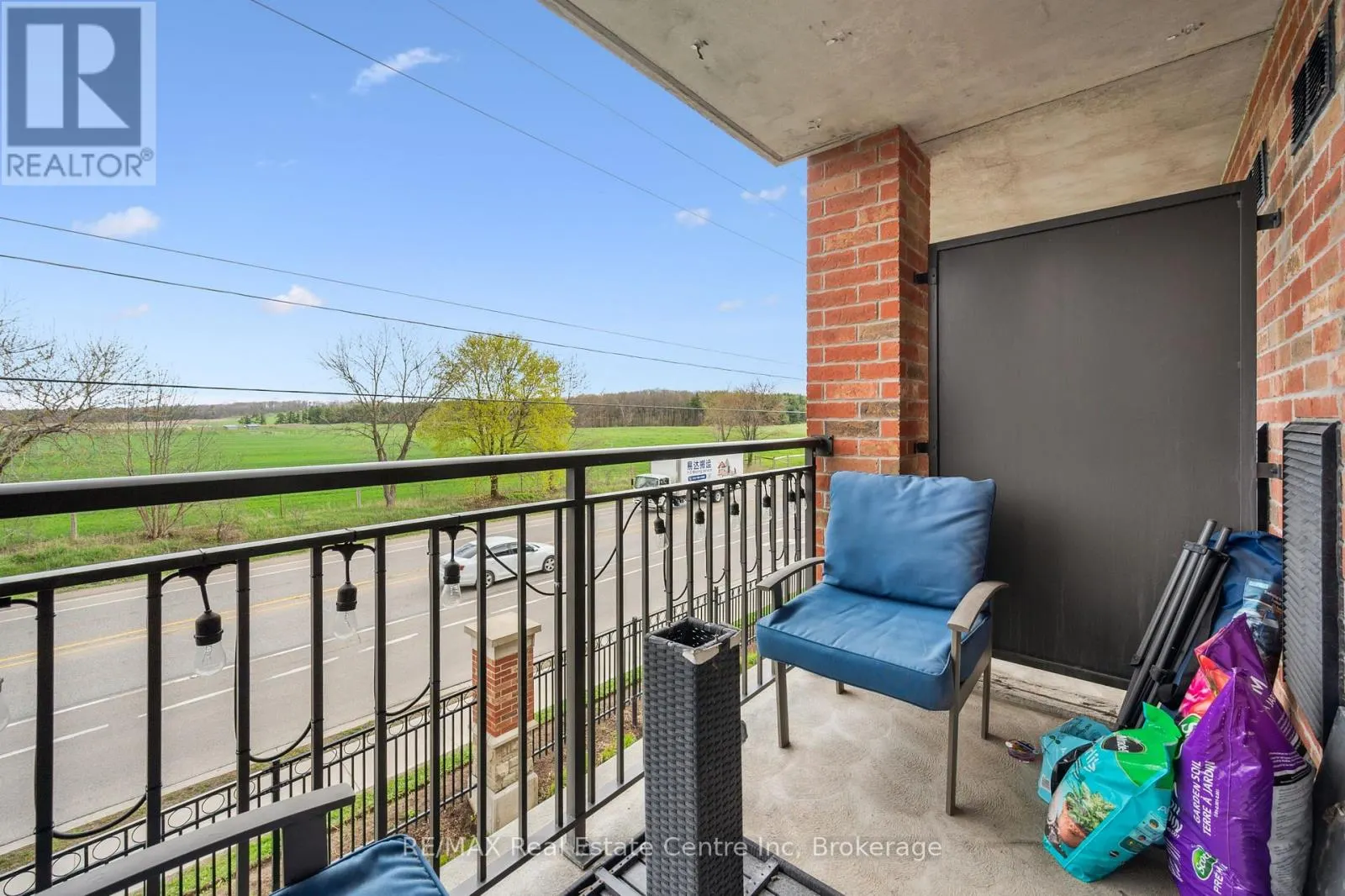 303 - 19 WATERFORD DRIVE, #303