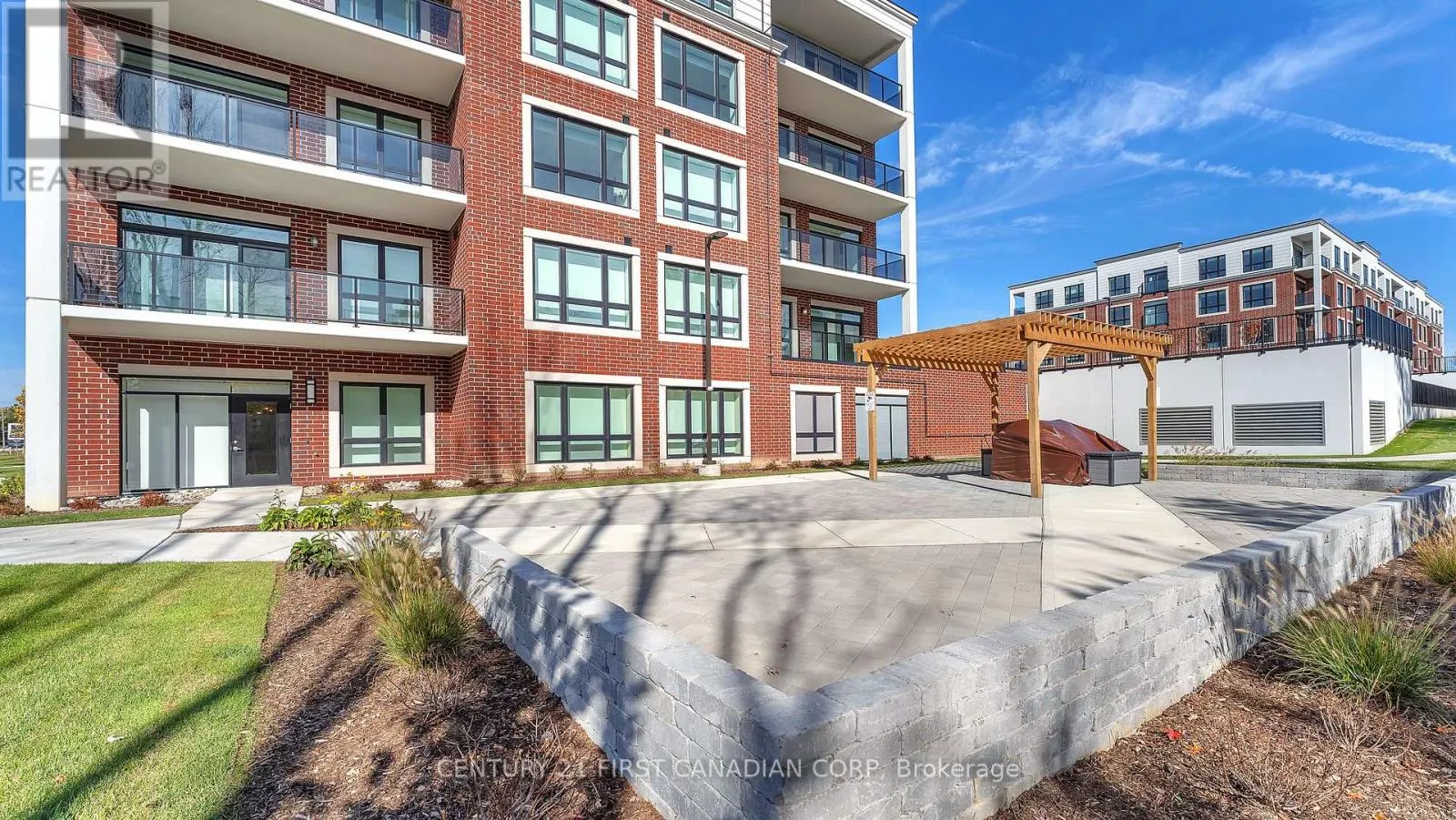 402 - 1975 FOUNTAIN GRASS DRIVE, #402
