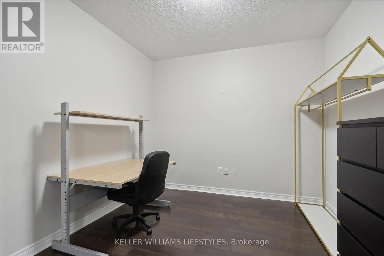 1210 - 330 RIDOUT STREET N, #1210