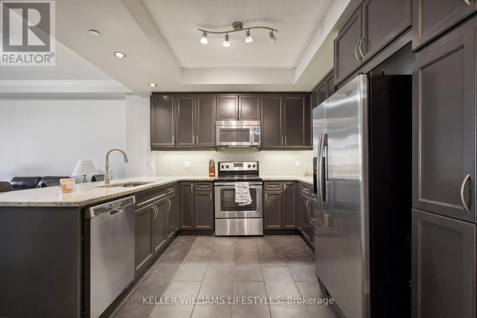 1210 - 330 RIDOUT STREET N, #1210