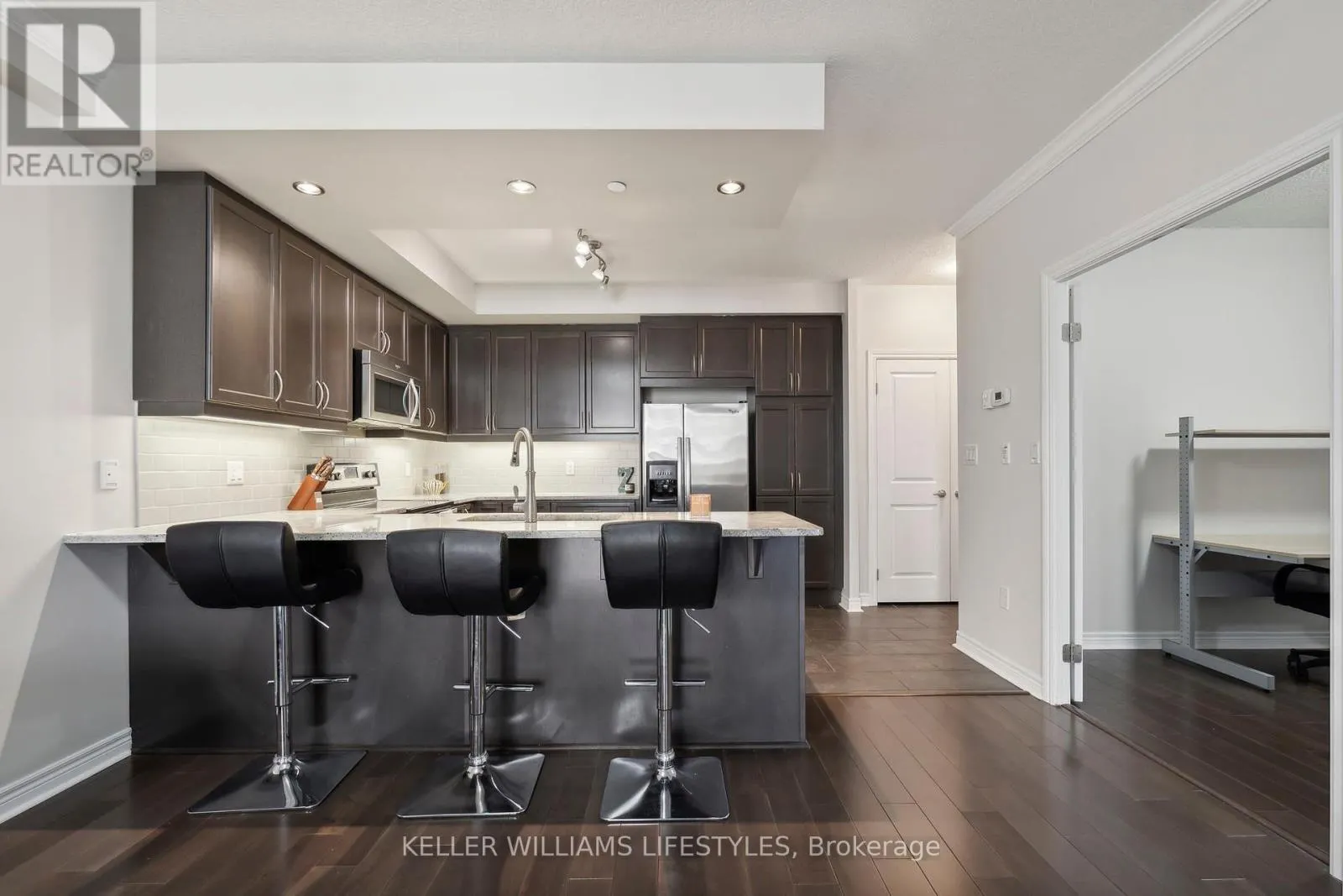 1210 - 330 RIDOUT STREET N, #1210