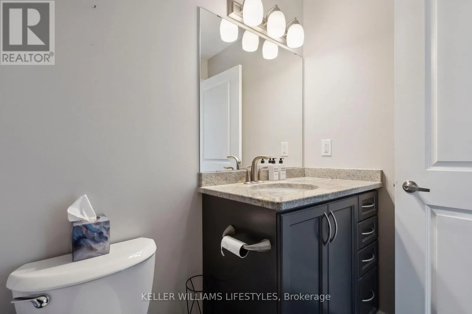 1210 - 330 RIDOUT STREET N, #1210