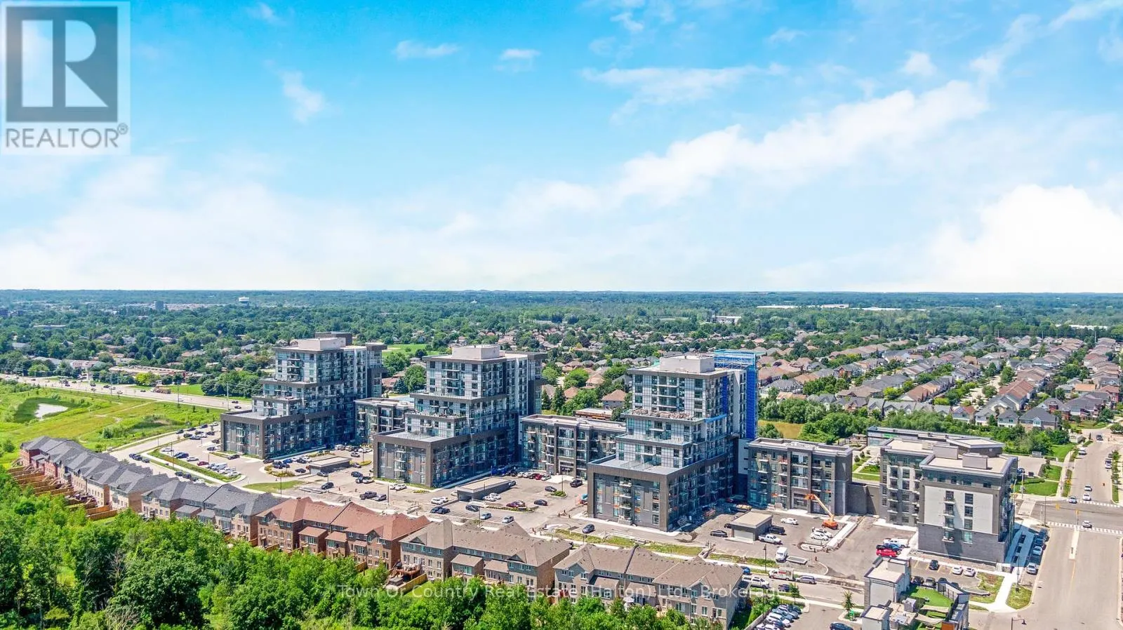 330 - 450 DUNDAS STREET E, #330