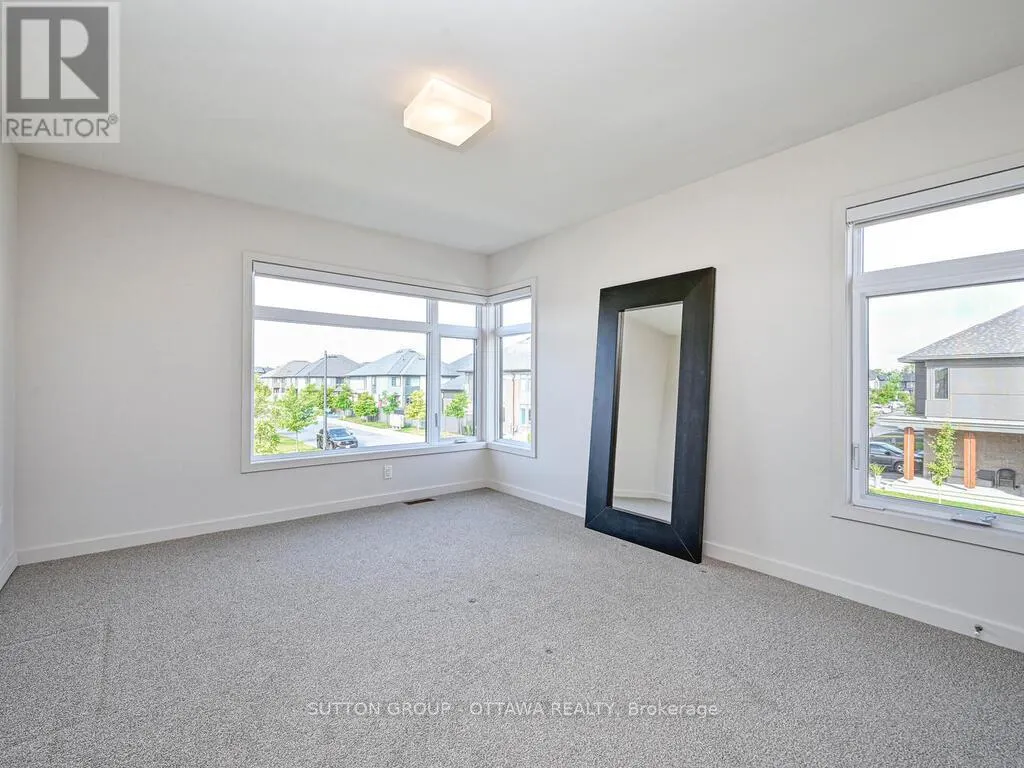 732 WOOLER PLACE