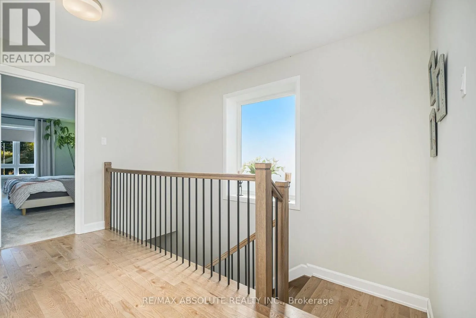 16B COCKBURN STREET
