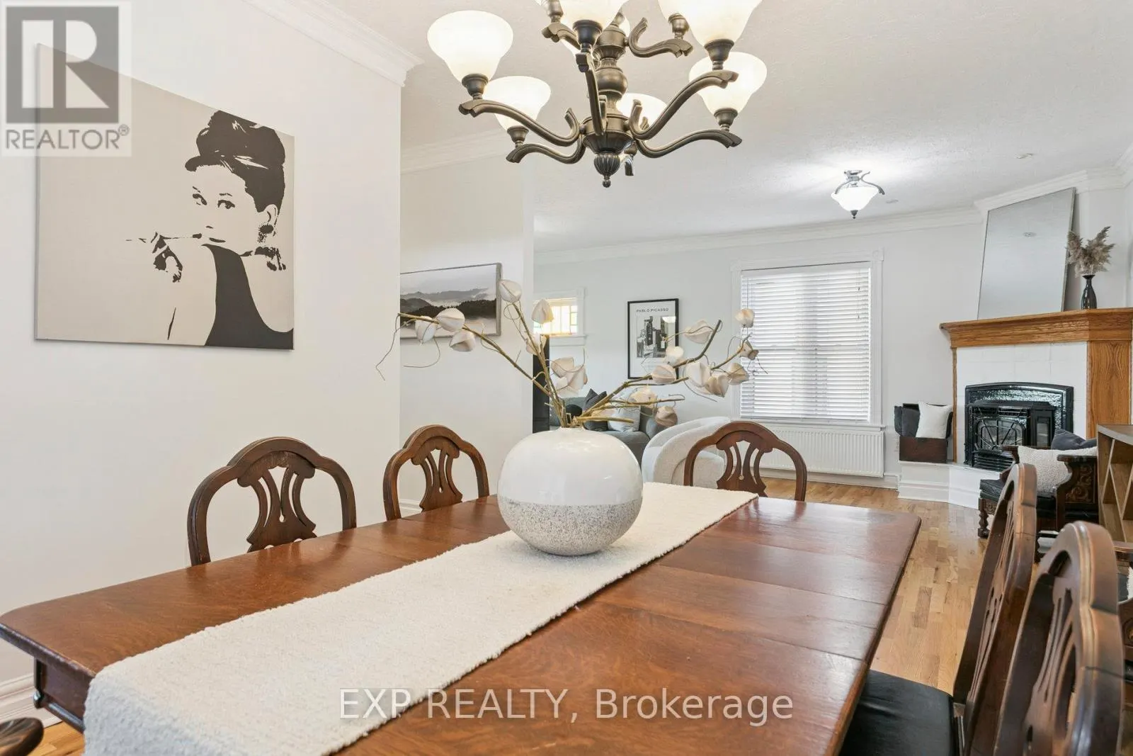 132 QUEEN STREET W