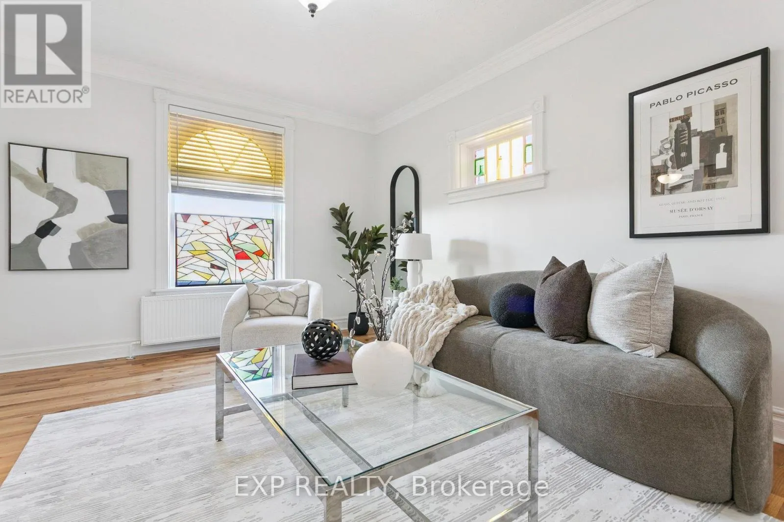 132 QUEEN STREET W