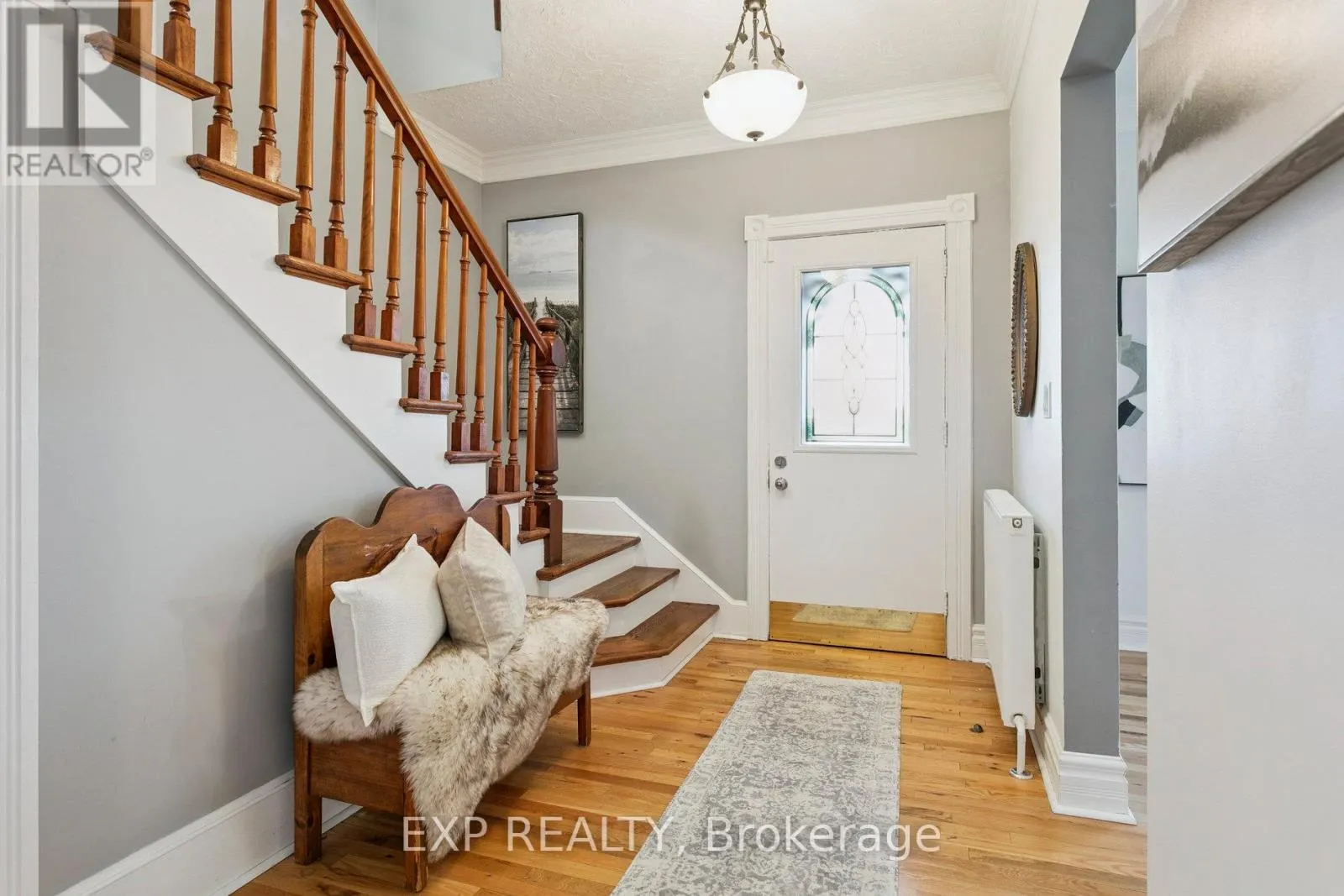 132 QUEEN STREET W