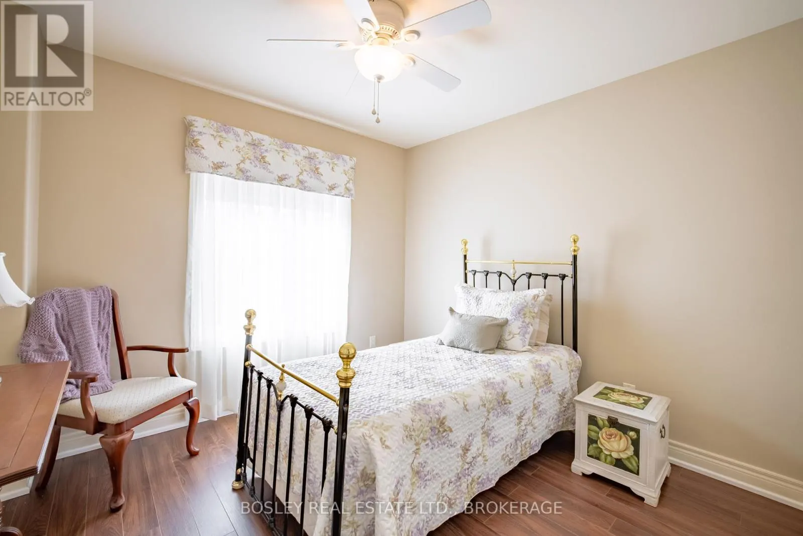 16 - 409 NIAGARA STREET, #16